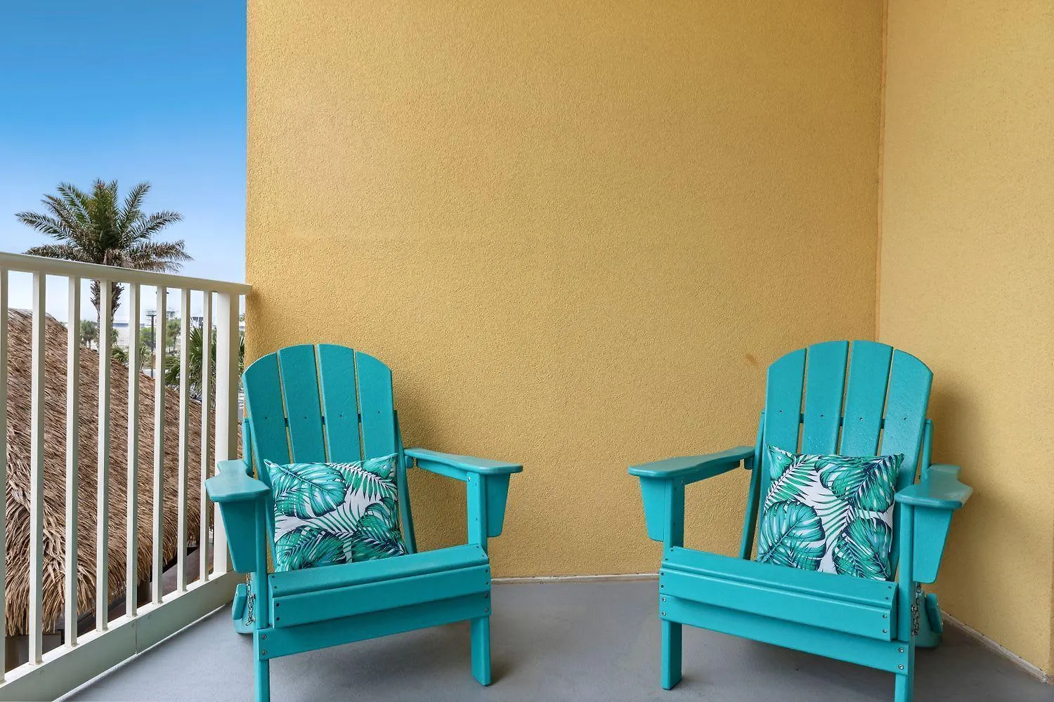 Calypso 3 New Relax Unwind Luxury Pcb Next To Pier Park 3 Bed 2 Bath Pool Hot Tub Tikki Bar Villa Panama City Beach