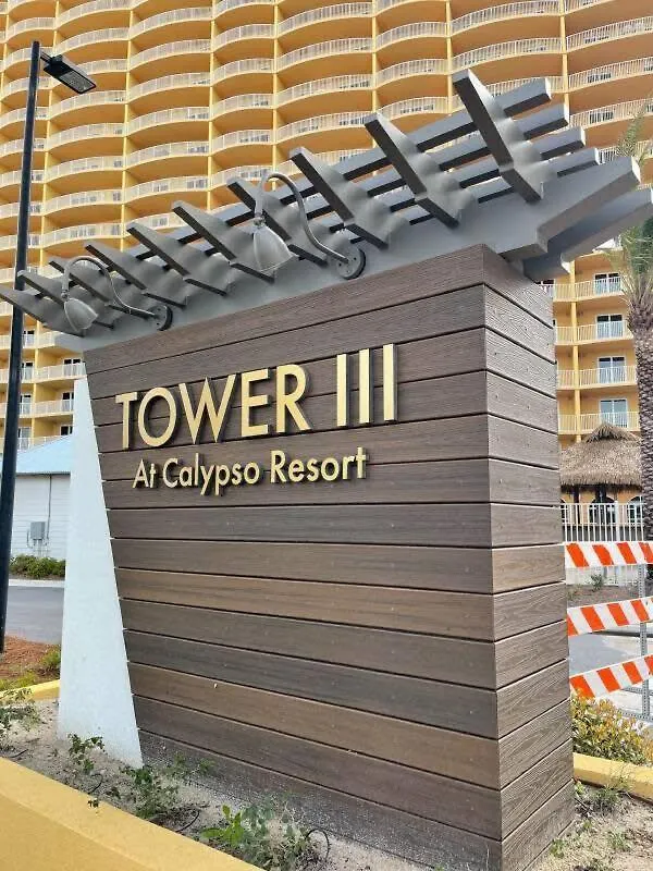 Dom wakacyjny Willa Calypso 3 New Relax Unwind Luxury Pcb Next To Pier Park 3 Bed 2 Bath Pool Hot Tub Tikki Bar Panama City Beach Stany Zjednoczone Ameryki